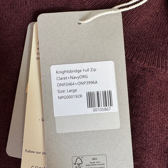 Men’s burgundy cashmere sweater in size Large
NWT never worn - Picture 3 of 6